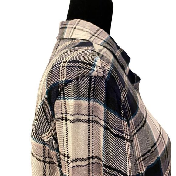 Aeropostale Navy and White Plaid Flannel Long Sleeve Button Down Top Sz XL - Picture 6 of 13